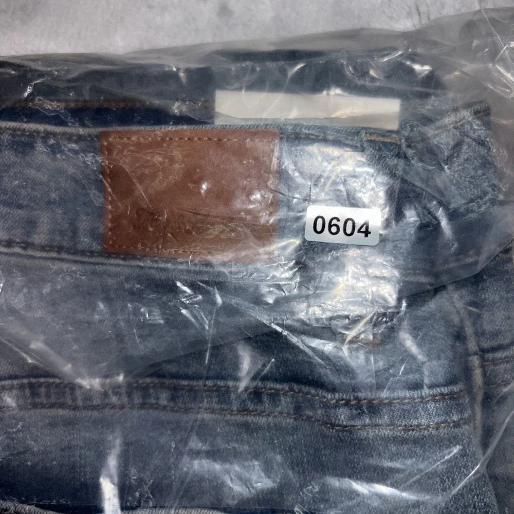 Flag And Anthem Premium Denim Jeans Slim Straight Springville Wash NWT‎  33x30